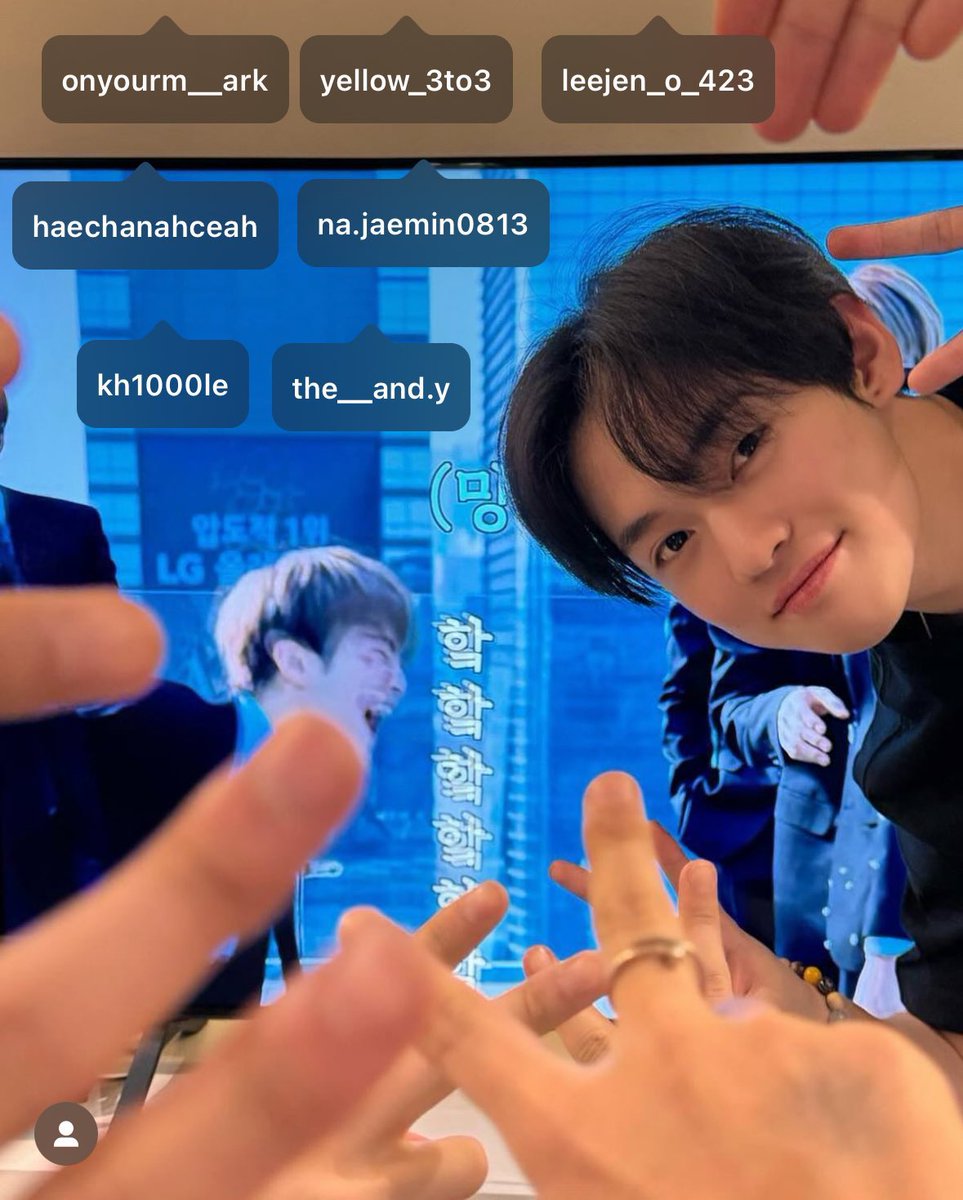 my25thofaugust's tweet photo. throwback to chenle’s birthday last year where dreamies meet up together for the sake of him and watch rooftop fight together 🥹♥️ https://t.co/xjXf4qIR5P