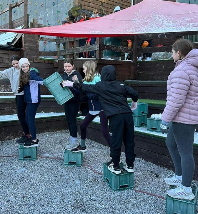 A super afternoon of activities on the Year 7 residential so far; lots of opportunities for fun, team building and problem solving! #Year7 #residential #Fun #Friends #QueensSchoolChester <a href="/TheQueensSchool/">The Queen's School</a>