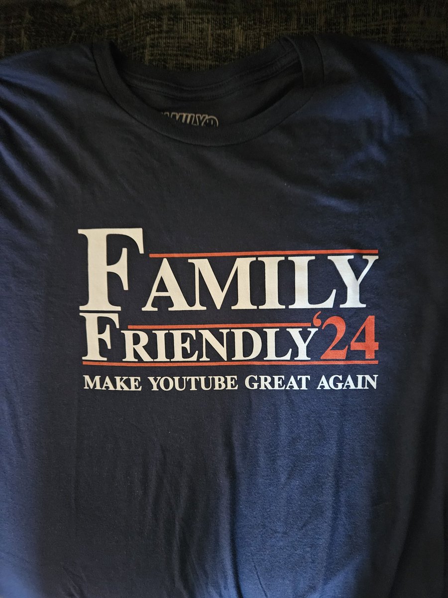 New <a href="/FamilyFriendsYT/">Family Friendly</a> merch is insane! 🔥🔥Keep making Youtube great!! <a href="/Bazerk/">Bazerk</a> <a href="/Sizl__/">JOE SIZL</a> @BennettMeltFF <a href="/2Swifty4u/">Swift</a>