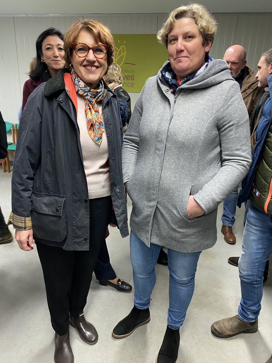 L’action syndicale se poursuit ! Ce matin rencontre avec la Ministre de l’Agriculture. L’occasion de lui rappeler nos différentes revendications ( phytos, élevages, FCO, trésorerie, EGAlim , environnement)