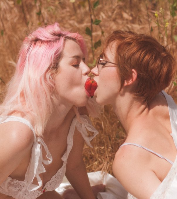 2 pic. cant get enough @vampireyeti ? 
shot by @ashleyfrenchL ? https://t.co/P0jq6DGb1S