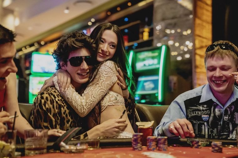 Midlands Movies (@midlandsmovies) on Twitter photo Sean Baker’s Palme d’Or winner casts Mikey Madison as a sex worker named Anora who lives in a shabby Brooklyn apartment but each night glams up at a local club
Part of BFI Academy Recommends 2-4-1 tickets
From tmrw 22 Nov at <a href="/mac_birmingham/">Midlands Arts Centre (MAC)</a>
macbirmingham.co.uk/cinema/anora Sean Baker’s Palme d’Or winner casts Mikey Madison as a sex worker named Anora who lives in a shabby Brooklyn apartment but each night glams up at a local club
Part of BFI Academy Recommends 2-4-1 tickets
From tmrw 22 Nov at <a href="/mac_birmingham/">Midlands Arts Centre (MAC)</a>
macbirmingham.co.uk/cinema/anora