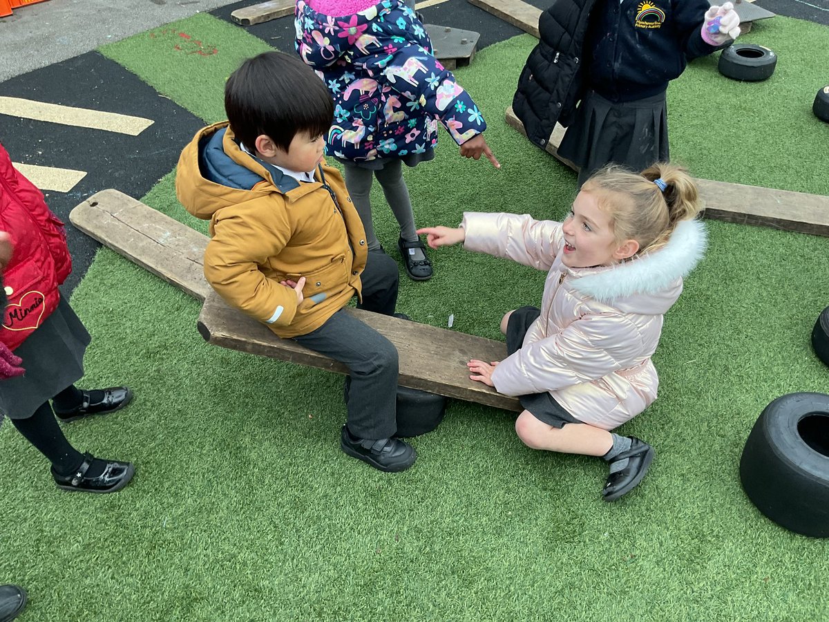 cloverbees_mrpa's tweet photo. The children made their own balance scales using our new tyres after learning about comparison in maths. ‘You’re heavier than me.’ ‘You’re lighter than me.’ #MRPALearning @MRPAeyfs @MRPA_Maths https://t.co/55stGOmnzy