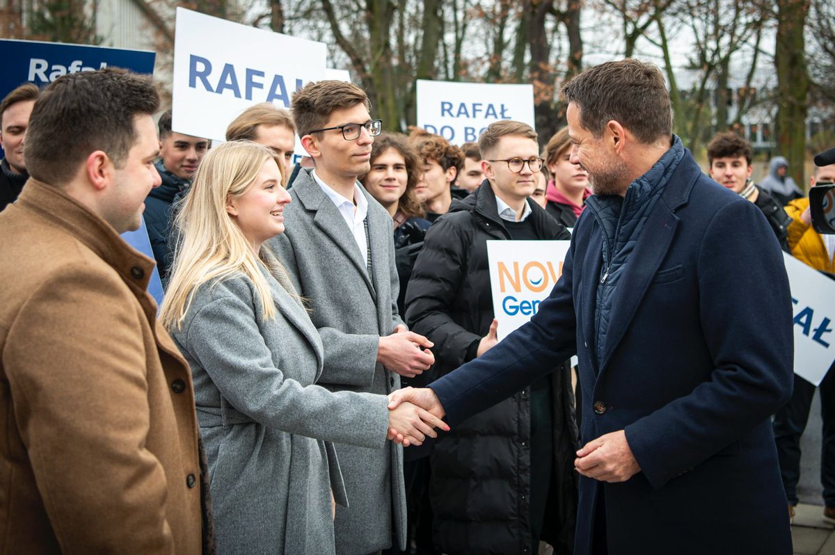 trzaskowski_'s tweet photo. Przyszłość. O tym też będą nadchodzące wybory. Tym bardziej cieszy wsparcie młodych ludzi - bo to ich kształt tej przyszłości najbardziej dotyczy.

Współpracowaliśmy przy @Campus_Polska, działamy razem przy wielu innych okazjach, choćby wspierając młodzieżowe rady miast.   Mam nadzieję współpracować z Wami także przy okazji najbliższej kampanii wyborczej. 

@NowaGeneracjaRP @Mlodzi_N @idM_Polska - dziękuję za poparcie!

#Trzaskowski2025