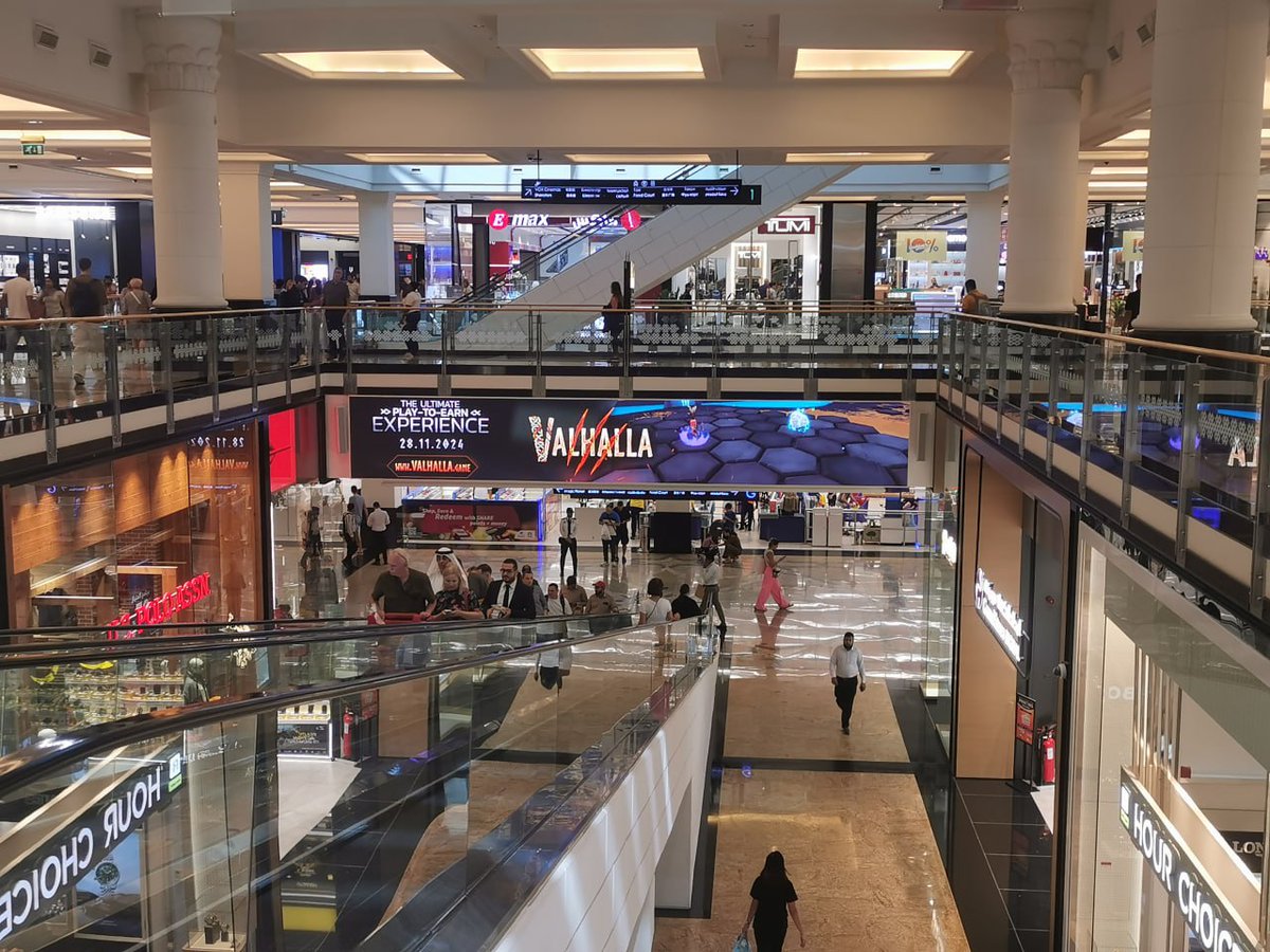 FLOKI's tweet photo. Meanwhile, in Mall of the Emirates, Dubai...