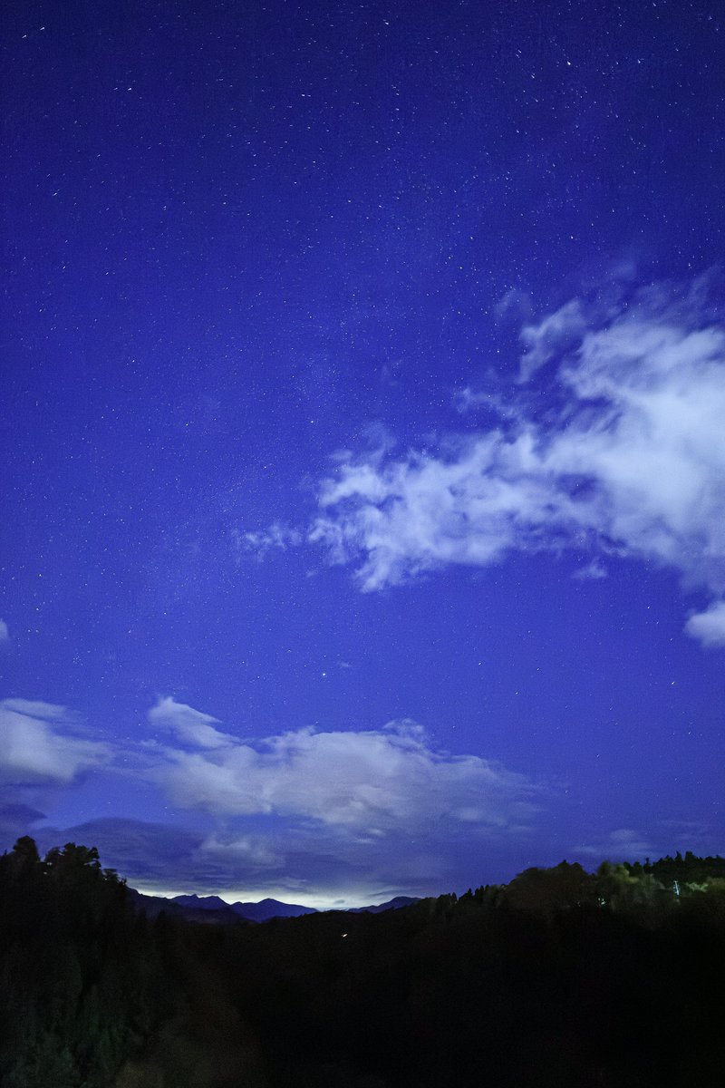 NKphotography03's tweet photo. 適当に山へ試し撮り📸🌌
#R5mark2
#rf1020mmf4lisstm
#ISO25600
#ニューラルネットワークノイズ低減
#手持ち撮影 https://t.co/FXpXIlDDnR