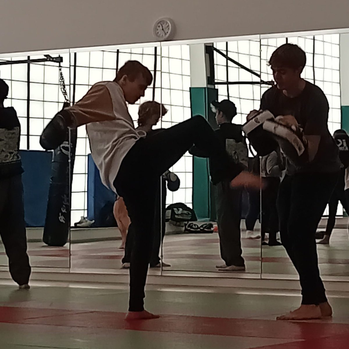 Meden College students in Y12 return to University of Nottingham today for the second part of their visit. So far they have had a great time taking part in a Thai boxing workshop in the DoJo studio! #aspiration #excellence #achieve