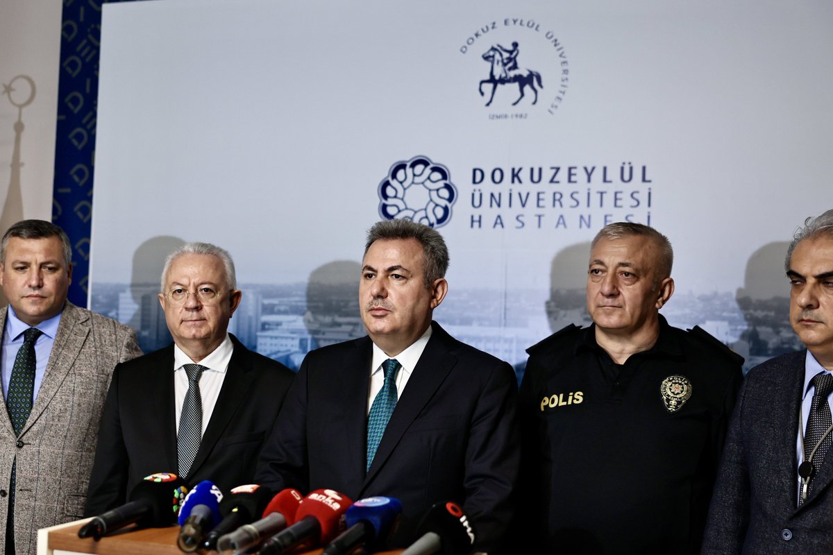 Dün akşam Seferihisar ilçemizde meydana gelen silahlı saldırı sonucu yaralanan polislerimizi tedavi gördükleri hastanelerde ziyaret ettim. 

Yaralanan 3 polisimizden biri hafif, ikisi ise ağır yaralanmıştı. Ancak şu an itibariyle, hayati tehlikesi bulunan 2 polis arkadaşımız bu