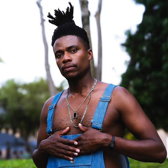 CASTING NEWS: 

Smash Afrika to host Big Brother Mzansi

Bloemfontein native Smash, whose real name is Afrika Mdutyulwa, has taken over the reins from Lawrence Maleka to host the new season of Big Brother Mzansi. 

Season 5 of #BBMzansi is expected to hit screens in early 2025.