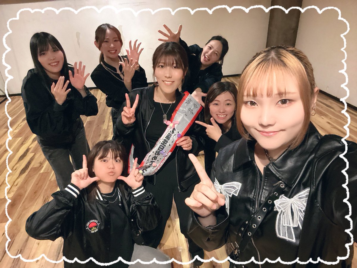 Patchwork808's tweet photo. 🩷🖤ぱっちわーく491作目の投稿です！今回はIMP.の『IMP.』です！

今日はかりんさんの誕生日~！👏👏
⟡.·*.⋆𝐇𝐚𝐩𝐩𝐲𝐁𝐢𝐫𝐭𝐡𝐃𝐚𝐲 ⋆✧︎*。
かっこいい曲が似合う女♡

そしてIMP.2作品目です🩷ᩚ
"IMP., here we go" Reunite

#ぱっちわーく88ぱちぱちぱっち

👏👏 https://t.co/kj6EEe5Rvq https://t.co/e7PUVCsLSk