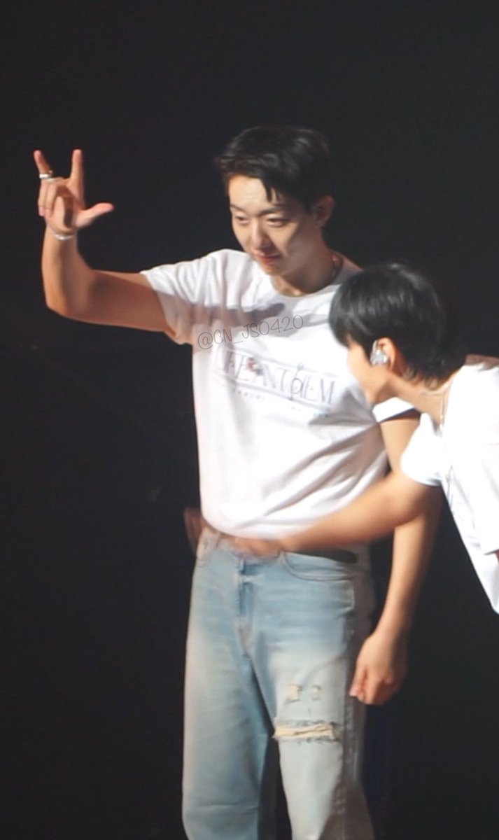 CN_JS0420's tweet photo. 2024.11.21 2024 CNBLUE AUTUMN TOUR ~ LIFE ANTHEM ~ in 武道館

#CNBLUE #씨엔블루 
#イ・ジョンシン #LeeJungShin #이정신 https://t.co/0V0i7y5Txe