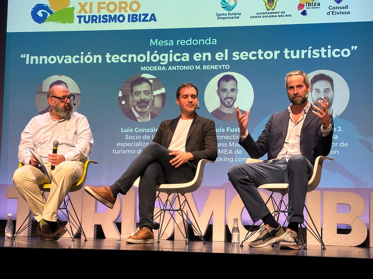 Fernando J. Quesada: “Lo que consigue la #IA es solucionar problemas de la vida real”👤 <a href="/fj_quesada/">Fernando J. Quesada</a> de <a href="/Arvision_es/">AR Vision</a> 
#ForoTurismoIbiza2024