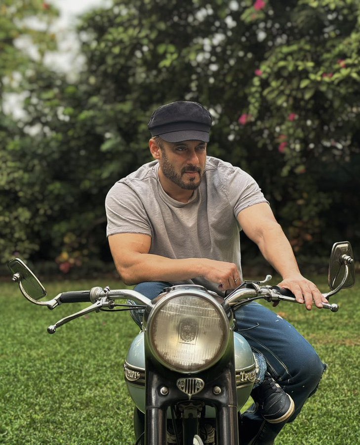 Style, swag, and stardom – there's only one  #SalmanKhan ! 🌟🔥
