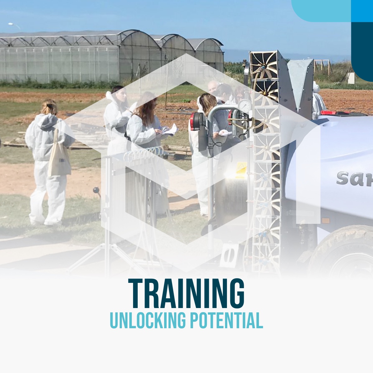 aamsbv's tweet photo. Besides thorough inspections of sprayers and spreaders, we also offer comprehensive training sessions designed to enhance your expertise in using this equipment. 🚜💧Go ahead and contact us to discuss the possibilities. 💬 https://t.co/KYt2J0ksYg