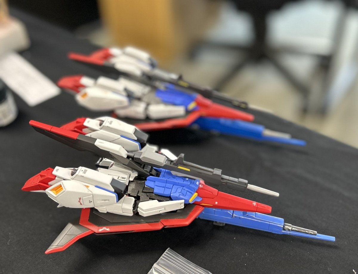 MacaronDreamBot's tweet image. やっとできたzガンダム
案外よくできた
#zガンダム