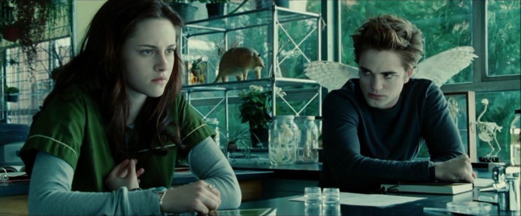 porktendencia's tweet photo. “Twilight”:
Porque hoy se cumplen 16 años desde su lanzamiento. https://t.co/WplkK6J2Va