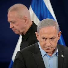 بدأت مجموعة من اللجان وبشكل مرتبك
حملة سخيفة تم اعدادها من قبل لكن تأجلت يشارك فيها البعض بجهل.
🔴 وهي حملة خاصة بإصدار المحكمة الجنائية الدولية أوامر ملزمة باعتقال المجرمين نتنياهو وغالانت.
1️⃣ القرار غير ملزم (هذا كذب بل ملزم).
2️⃣ إسرائيل ليست عضو في المحكمة (القرار يختص