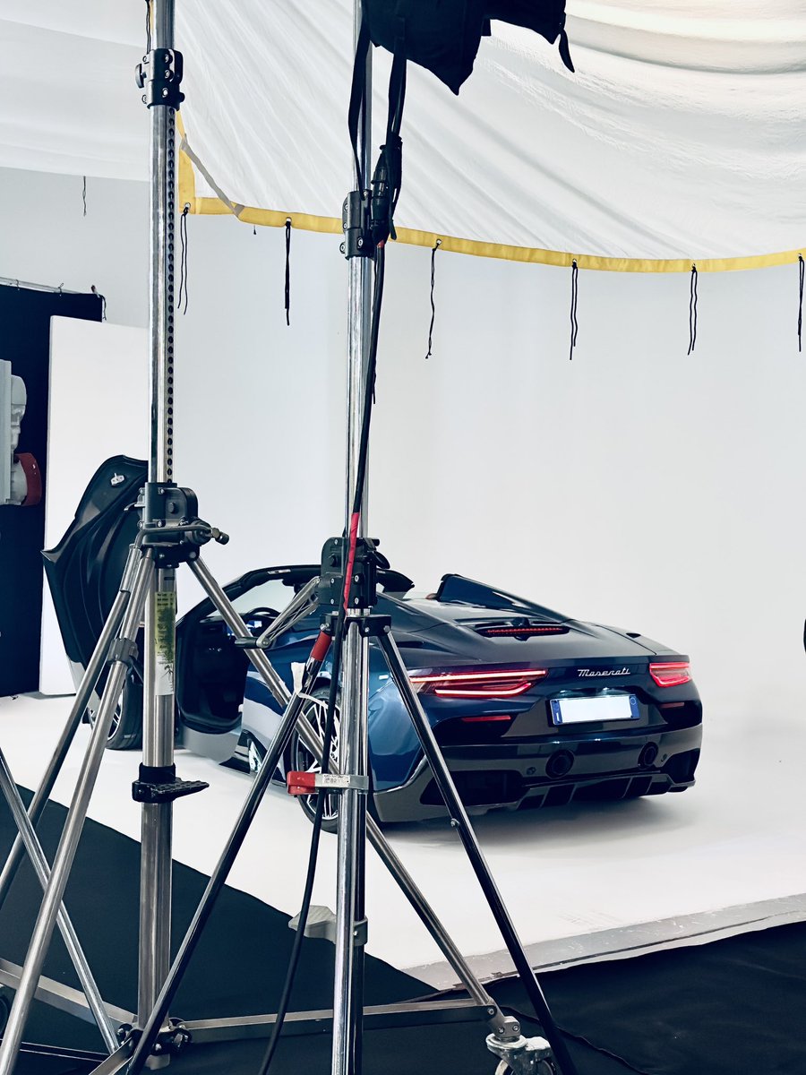 PatellidK4's tweet photo. Backstage The Collector #13 UNRELATED ISSUE - WITCHED by @nicolapagano_@wmmanagement for @thecollectormagazine @nicolapantano_@maserati
#spazio36 #maseratimc20cielo #backstage #thecollector
#photoshoot #studios #editorial #milan #fashion https://t.co/lK5dUnhOr7