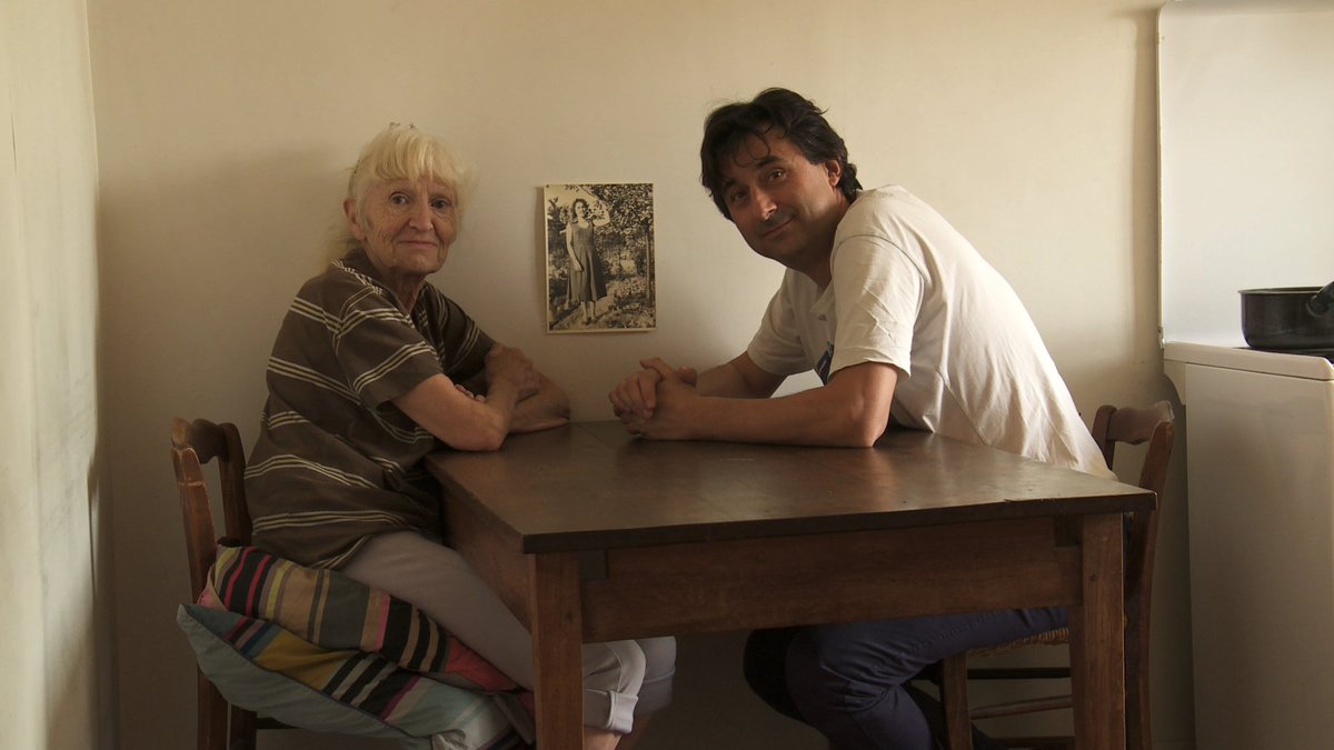 Peripherie_'s tweet image. • EREDITÁ •
👻🎥 Le film 𝙀𝙧𝙚𝙙𝙞𝙩𝙖́ de 𝗝𝗲𝗮𝗻-𝗟𝘂𝗰 𝗖𝗲𝘀𝗰𝗼 sera projeté  𝗹𝘂𝗻𝗱𝗶 𝟮 𝗱𝗲́𝗰𝗲𝗺𝗯𝗿𝗲 à 𝟭𝟴𝗵 au Cinéma Le Méliès.
Séance en présence du réalisateur 

+ d'infos 👇
peripherie.asso.fr/notre-catalogu…