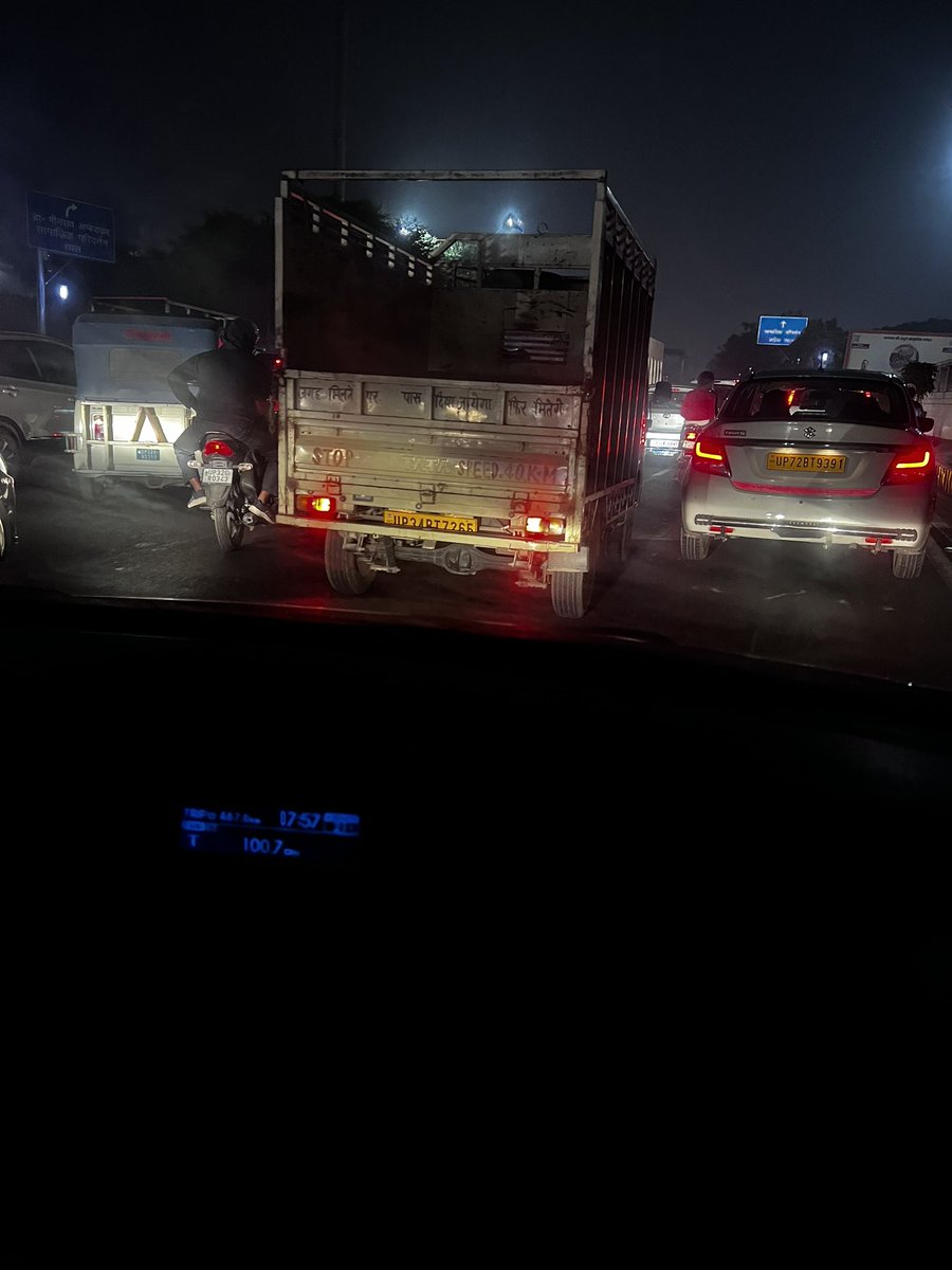 LucknowTraffic tweet media