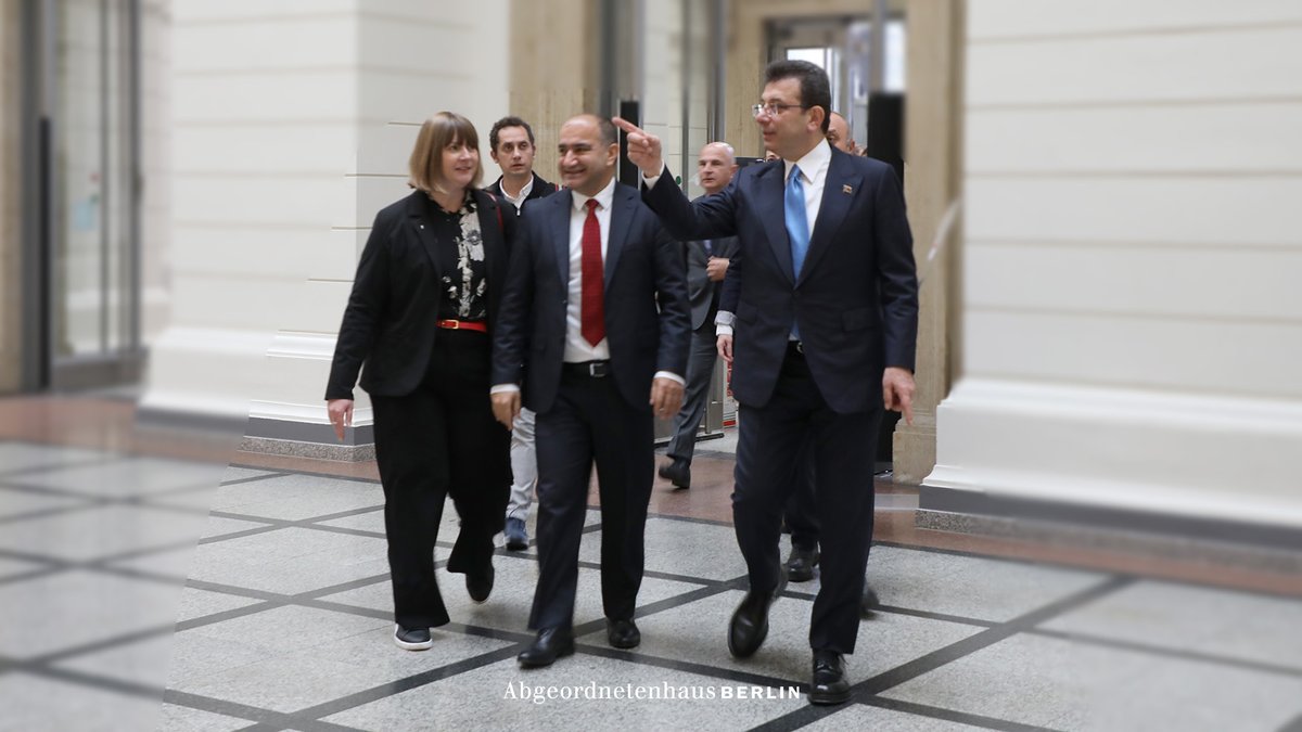 Abgeordnetenhaus von Berlin (@agh_berlin) on Twitter photo Anlässlich des 35. Jubiläums der Städtepartnerschaft zwischen #Berlin und #Istanbul sprachen Präsidentin <a href="/CorneliaSeibeld/">Cornelia Seibeld</a> und der Regierende Bürgermeister <a href="/kaiwegner/">Kai Wegner</a> heute mit Oberbürgermeister <a href="/ekrem_imamoglu/">Ekrem İmamoğlu</a> im #AGH über die Vertiefung dieser Partnerschaft. <a href="/RegBerlin/">Senatskanzlei Berlin</a> Anlässlich des 35. Jubiläums der Städtepartnerschaft zwischen #Berlin und #Istanbul sprachen Präsidentin <a href="/CorneliaSeibeld/">Cornelia Seibeld</a> und der Regierende Bürgermeister <a href="/kaiwegner/">Kai Wegner</a> heute mit Oberbürgermeister <a href="/ekrem_imamoglu/">Ekrem İmamoğlu</a> im #AGH über die Vertiefung dieser Partnerschaft. <a href="/RegBerlin/">Senatskanzlei Berlin</a>