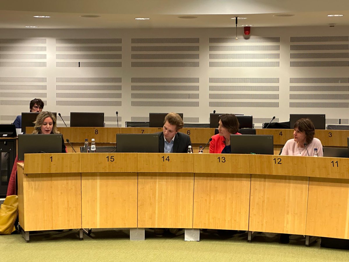 <a href="/Greens_CoR/">The Greens in the CoR</a> <a href="/EPP_CoR/">EPP Group CoR</a> <a href="/TheProgressives/">S&D Group</a> <a href="/RenewEuropeCoR/">Renew Europe CoR</a> <a href="/serafino4/">Serafino Nardi 🇪🇺</a> <a href="/BSacredeus/">Birgitta Sacrédeus</a> <a href="/LCigolot/">Laura Cigolot</a> <a href="/OstergotlandEU/">Region Östergötland EU Office</a> <a href="/EUinmyRegion/">EUinmyRegion🇪🇺</a> <a href="/EU_Health/">EU One Health</a> 🌍 <a href="/LCigolot/">Laura Cigolot</a> (ENIPAR): Regions are key to fighting #AMR by:
✔️ Educating the public
✔️ Strengthening prevention/control
✔️ Boosting research &amp; innovation
✔️ Assessing hospital &amp; care protocols
✔️ Closing surveillance gaps 🔍
#OneHealth #AMRAction