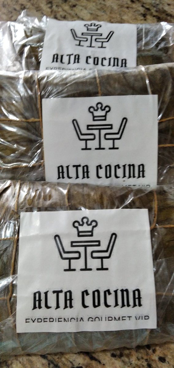 Ya conocen nuestras hallacas, no son telitas de masa, son LAS HALLACAS  aplaudidas el año pasado en muchas reuniones.
8us c/u
Pedidos con el Sr José Torres Sojo al 04242090287
Garantía de La Asociación Culinaria de Venezuela.