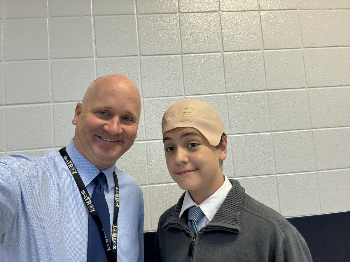 “They say imitation is the sincerest form of flattery!” This made my day <a href="/LarsonMS/">Larson Middle School</a> #SpiritWeek #RoleReverseDay