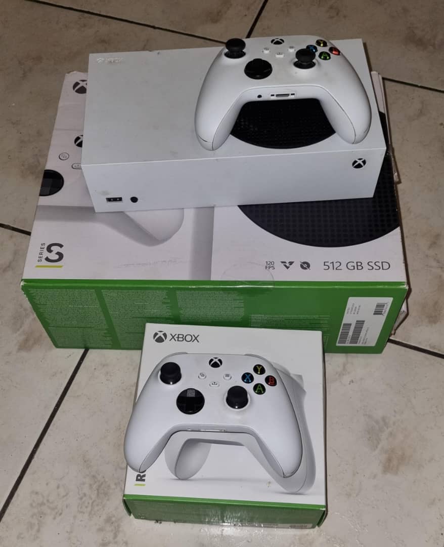 XBOX ONE S FOR SALE WITH TWO CONTROLLER AND FC24 INSTALLED 5.5K. Dial: +264 85 298 4361