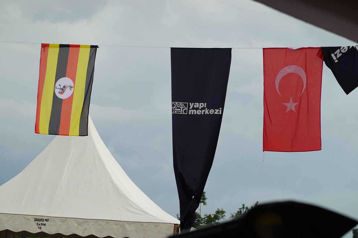 Türkiye in Uganda (@tc_kampalabe) on Twitter photo Speaking at the event, Amb. Ak expressed enthusiasm for being part of 🇺🇬’s journey toward welfare& prosperity,underscoring the importance of such transformative projects in driving long-term economic growth&enhancing regional integration.
<a href="/SGR_Uganda/">Standard Gauge Railway (SGR) Uganda</a>
<a href="/YapiMerkezi/">Yapı Merkezi</a>
<a href="/TMB_TCA/">Türkiye Müteahhitler Birliği</a> Speaking at the event, Amb. Ak expressed enthusiasm for being part of 🇺🇬’s journey toward welfare& prosperity,underscoring the importance of such transformative projects in driving long-term economic growth&enhancing regional integration.
<a href="/SGR_Uganda/">Standard Gauge Railway (SGR) Uganda</a>
<a href="/YapiMerkezi/">Yapı Merkezi</a>
<a href="/TMB_TCA/">Türkiye Müteahhitler Birliği</a>