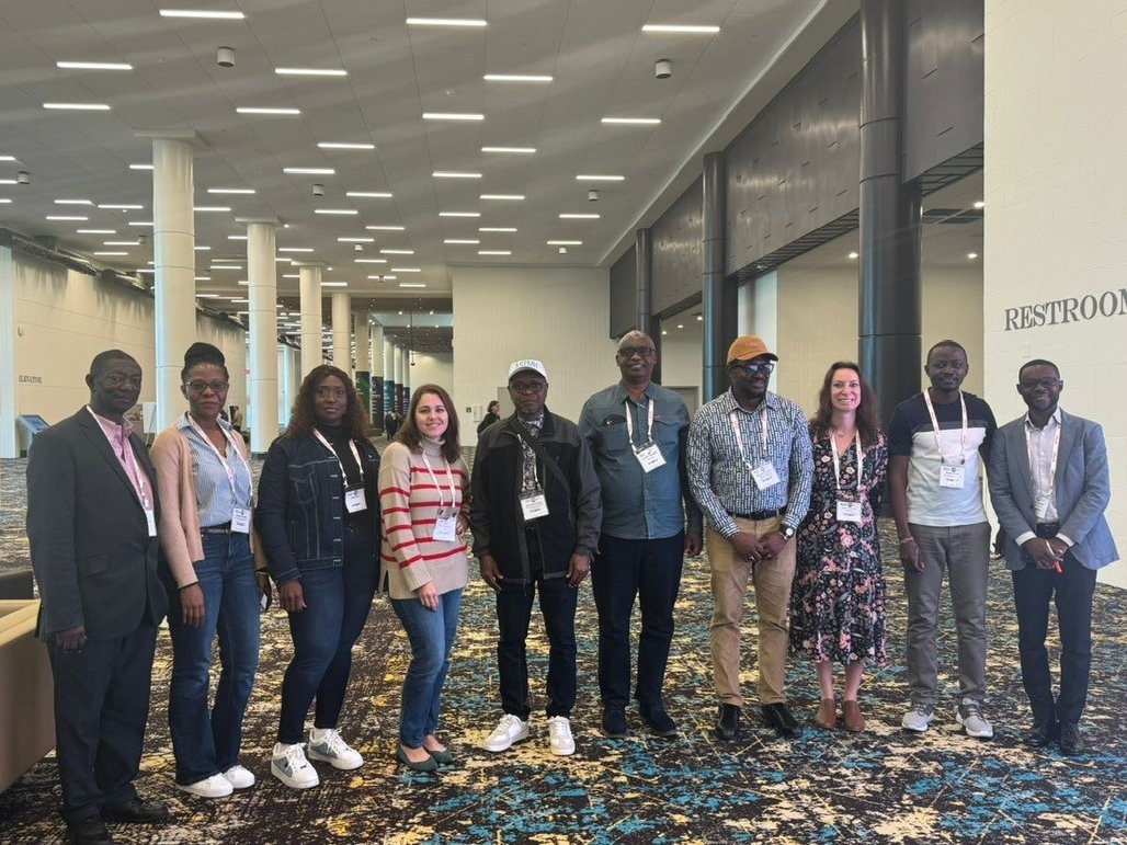 Looking back to last week at <a href="/ASTMH/">ASTMH</a> #TropMed24. Here's our colleagues from Sierra Leone &amp; <a href="/PMIgov/">U.S. President's Malaria Initiative (PMI)</a> following a group meeting.