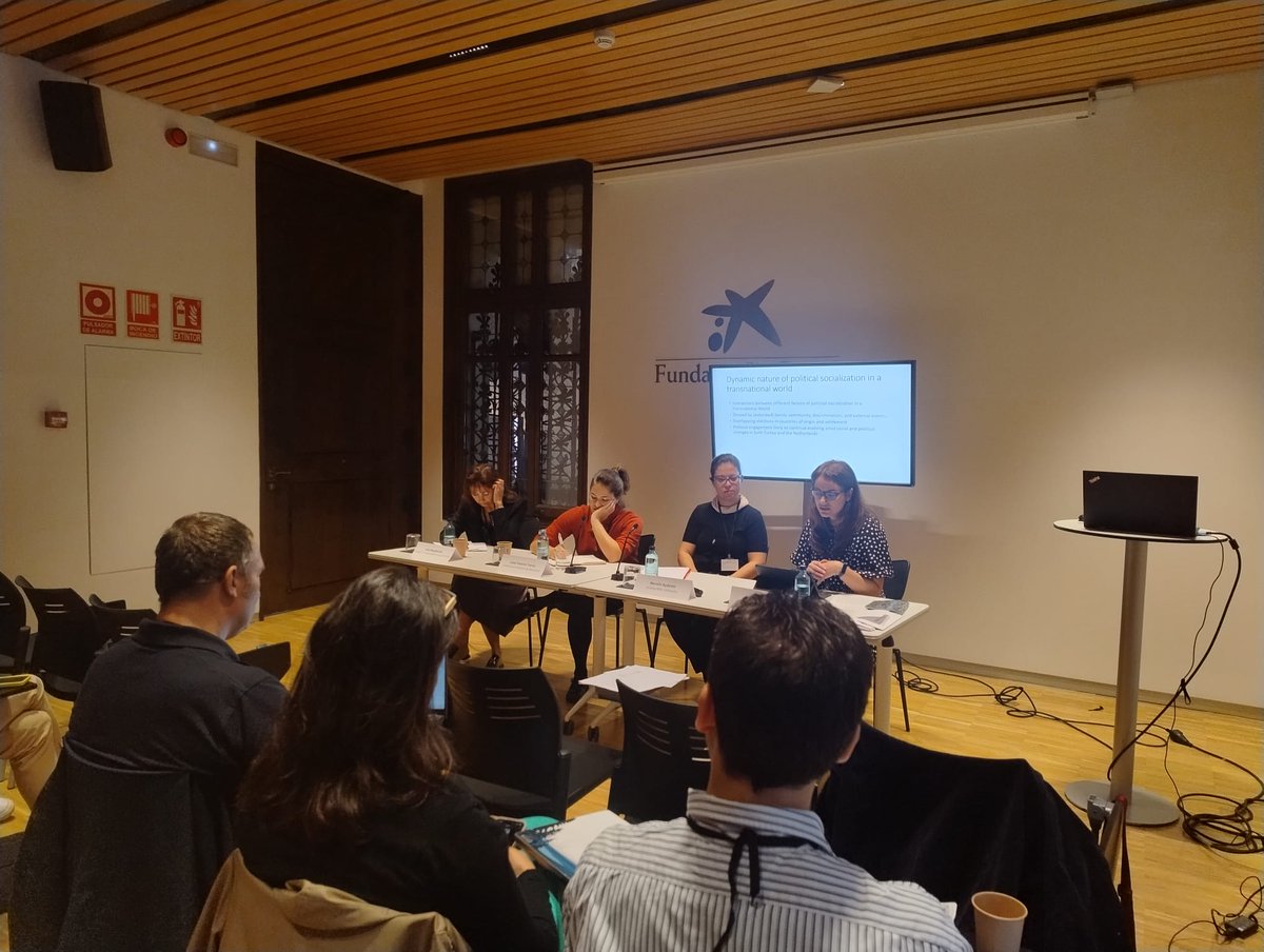 migrademo's tweet photo. We have just finished the second panel of the day, titled "Migration and Processes of Political Socialisation Abroad".
We thank Deniz Pelek for chairing it, and @Ana_Margheritis, @faustiniluisa and @NerminAydemir for the exciting presentations! https://t.co/AoZN1UQHxM