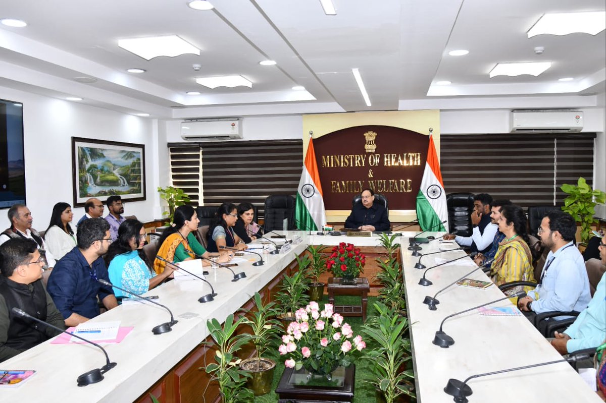 JPNadda's tweet image. Interacted with Group A, Group B, and Group C officials of the @MoHFW_INDIA, who successfully completed over 4 hours of learning during the recently concluded National Learning Week: Karmayogi Saptah.

The session was both enriching and interactive, as the officers shared their…