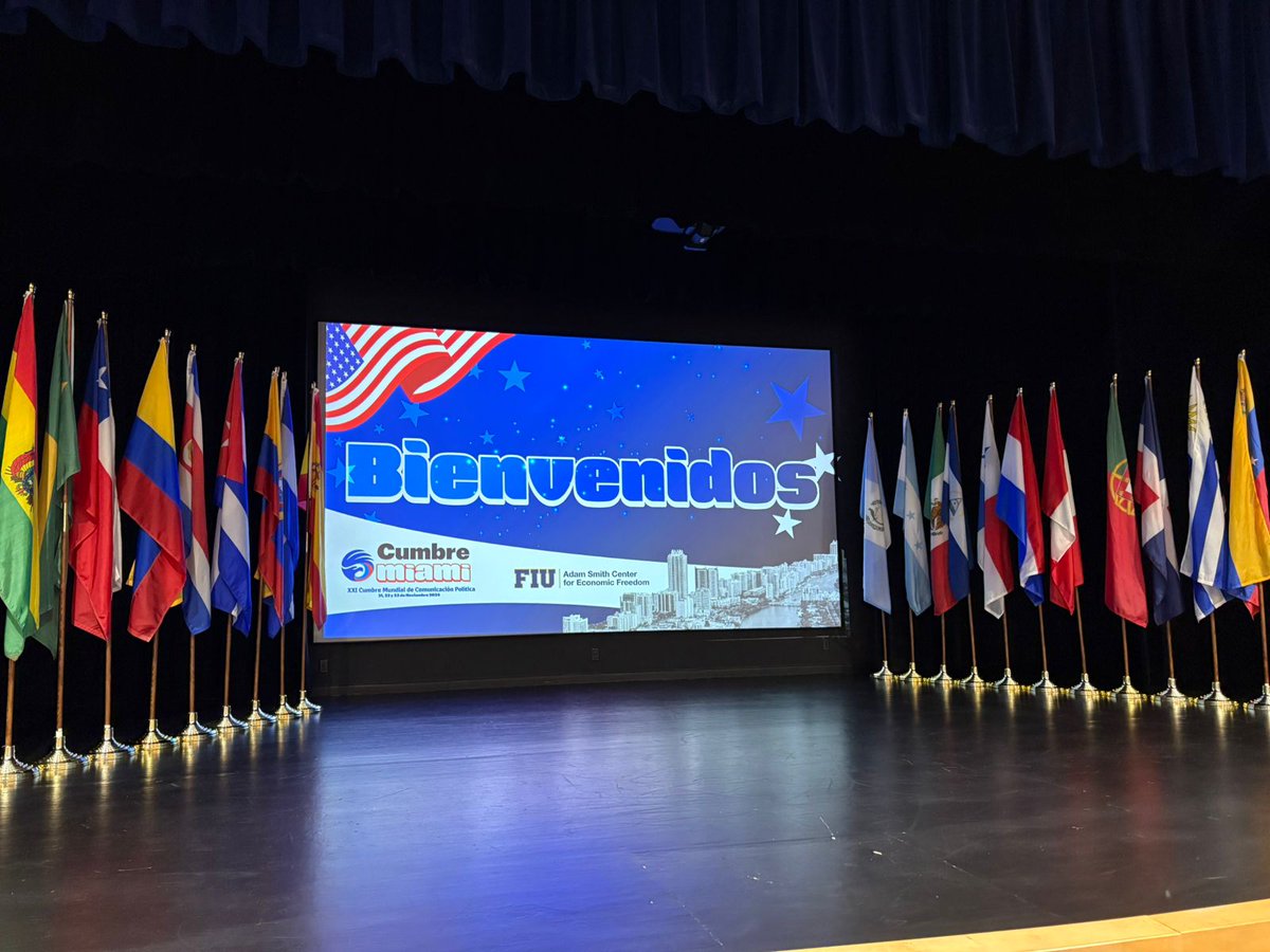 ¡Y ya estamos aquí!
En breve se dará inicio a uno de los eventos más esperados de la #ComPol con la presencia de grandes consultores
#CumbreMiami