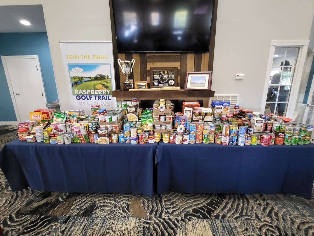 BlueRidgeShadow's tweet image. Thank you soooo much to all who played in the Mad Turkey and donated to the Fill the Bus Campaign for @theriver953! We really appreciate everyone's generosity! This will be a big help to those in our community in need this holiday season #GolfingForGood #charity #tistheseason