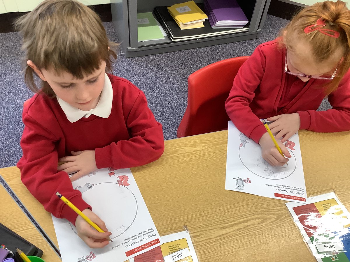 EasingtonPriAc's tweet photo. The children enjoyed an engaging session with #HSBC about financial literacy. #easPHSE @eboractrust https://t.co/0ybxIswnkZ
