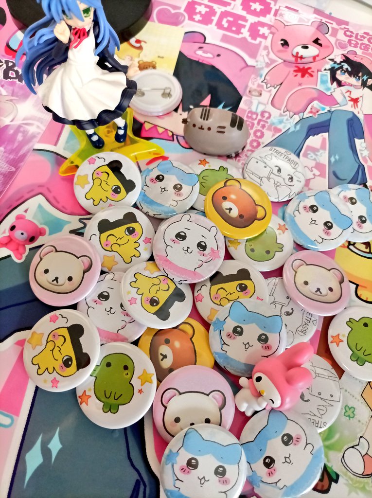 holiii voy a estar los días 30, 31 y 1 en el Murcia se Remanga (aka el salon del manga d murcia) en la zona de artist alley por si queréis saludar o comprarme cositas ☺️☺️🍀