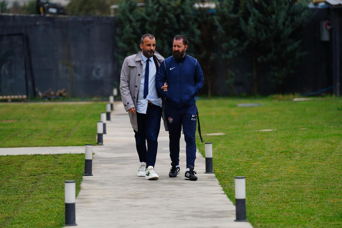 #eyüpspor #başarılıtakım #başırılıteknikdirektör #teknikekip #yönetim #yolunuzaçıkolsun <a href="/eyupsporkulubu/">ikas Eyüpspor</a> <a href="/ArdaTuran/">Arda Turan</a> <a href="/utkuAlemdaroglu/">utku Alemdaroğlu</a> 🇹🇷😄❤️👏👏🧿