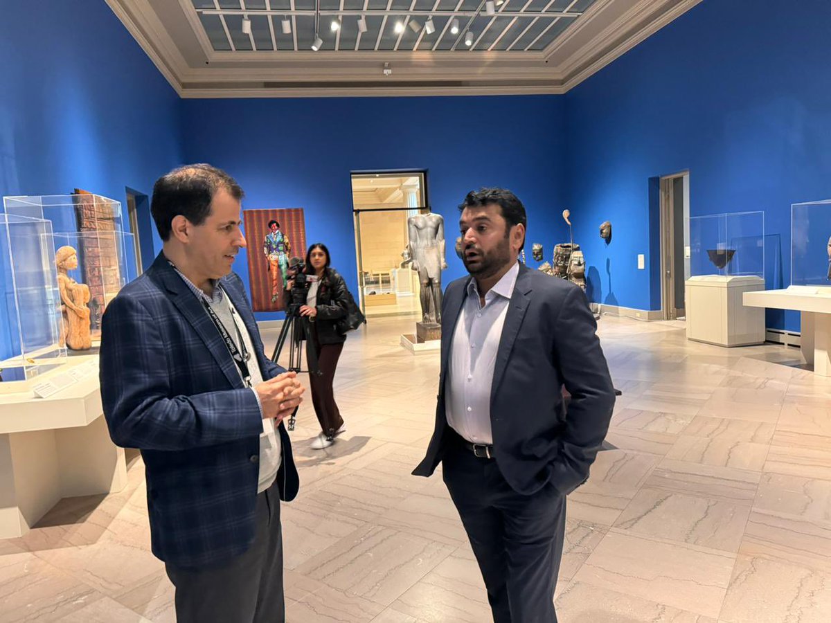 میئر حیدرآباد کاشف شورو نے ٹولیڈو میوزیم آف آرٹ کا دورہ کیا اور جینیفر جیرٹ  CFO، ٹولیڈو آرٹ کمیشن)، مارک فوک (CEO، آرٹ کمیشن) اور ایڈم ایم لیون (ڈائریکٹر، ٹولیڈو میوزیم آف آرٹ) سے ملاقات کی اور ٹولیڈو میں حیدرآبادی فن کی نمائش اور فنکاروں کی تربیت کے  پروگرام پر تبادلہ خیال کیا۔