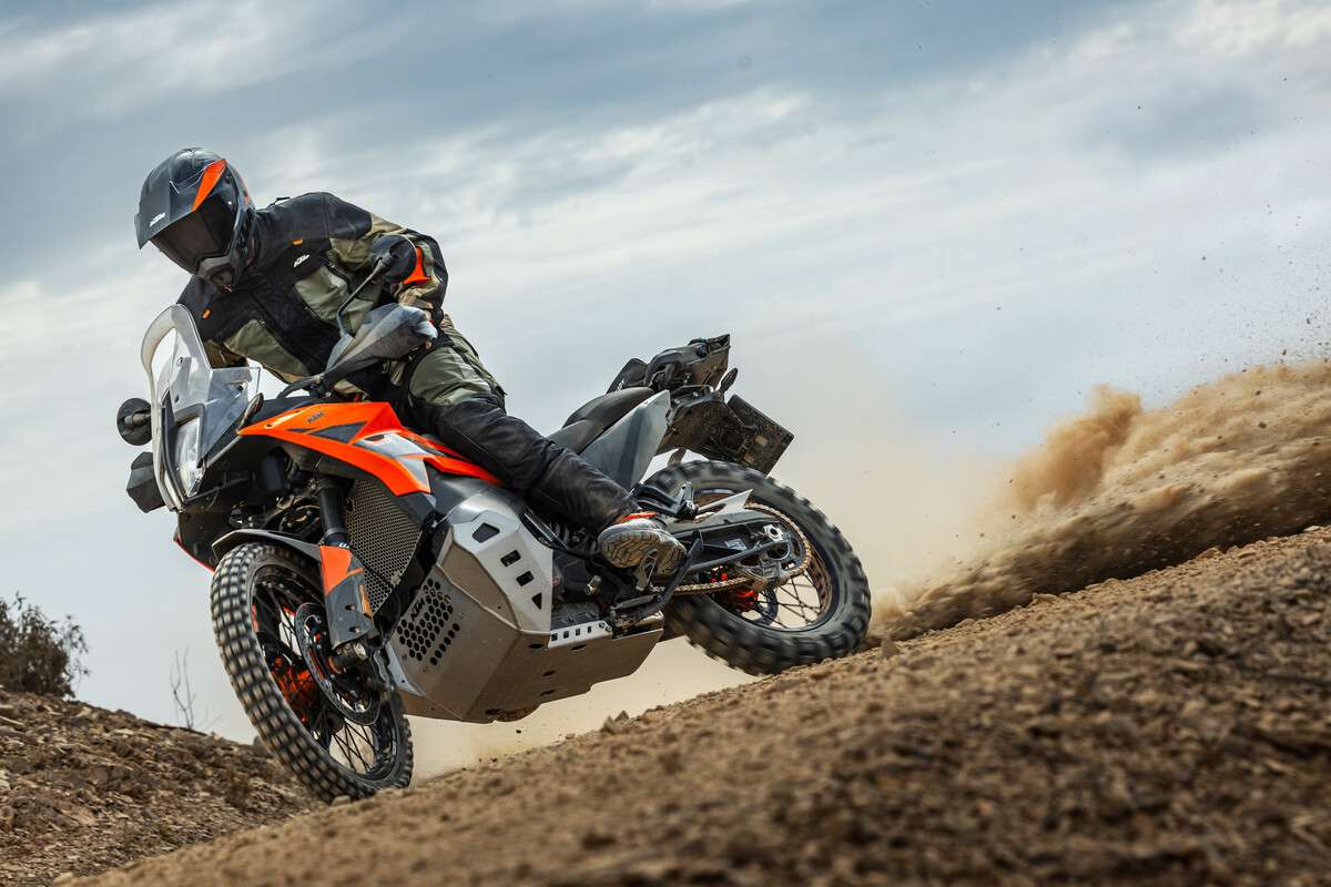 The 2025 KTM 790 ADVENTURE keeps its rightful place alongside the KTM 890 ADVENTURE R as a more affordable, but extremely capable stablemate – with new suspension components setting the bar even higher. #ktm #KTM790Adventure #KTMCanada
insidemotorcycles.com/a-world-of-adv…