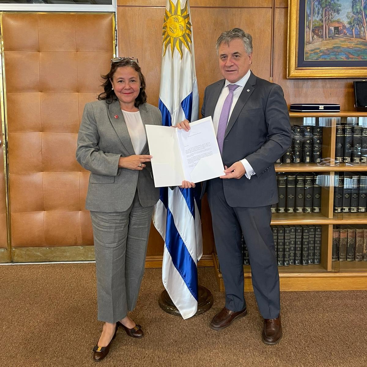Gracias a #Uruguay por respaldar la Declaración Contra la #DetenciónArbitraria en las Relaciones entre Estados. Todos los estados deben posicionarse juntos en contra de esta práctica inaceptable y contraria al derecho internacional. Por mas info: ➡️ link
#CanadaUruguay