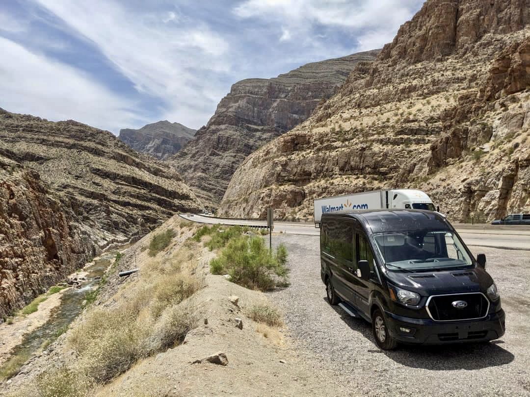 greenvans's tweet image. 📸 Here are some great sights from our drivers, John and Keenan from custom deliveries to LA! Did you know that we offer custom deliveries for an extra fee? Hit up our sales team to get you started on your next trip by reaching out to quotes@rentgreenvans.com.