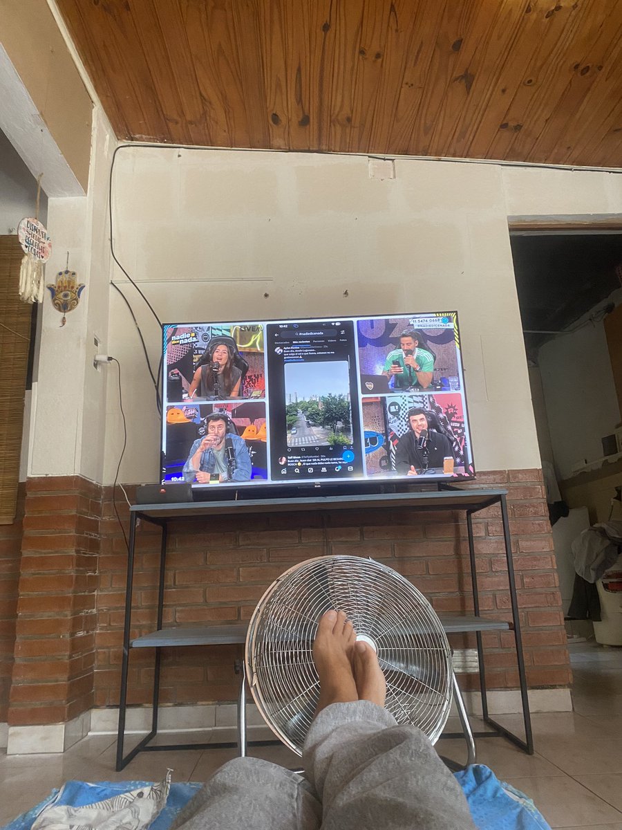 #nadiedicenada 
Los amo loco desde Santa Fe capital PÚLPITO DÉJATE LENGUETEAR EL ANILLITO