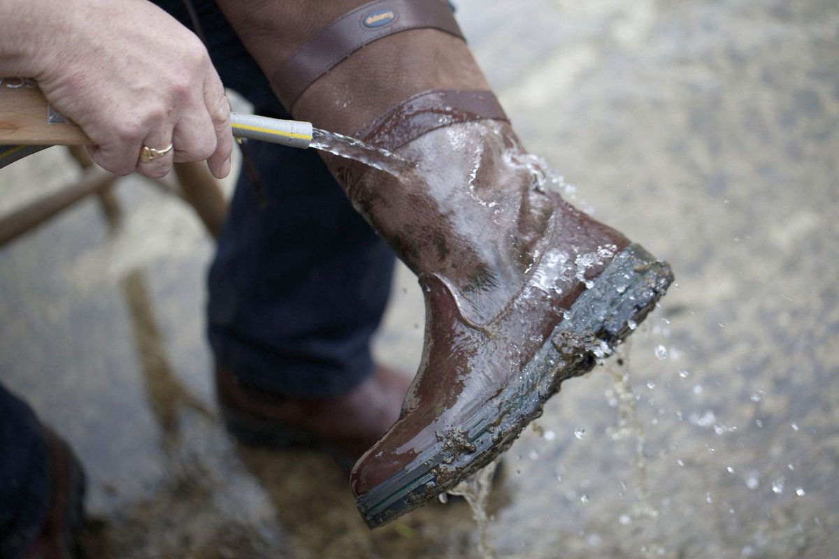Last van koude en/of natte voeten? Dan zijn de laarzen van Dubarry echt iets voor jou! Bestel ze online of ophalen/passen in Bussum (ook in het weekend) is geen probleem! GoSailing.nl of App naar +31356939120 <a href="/VerwoerdBussum/">Verwoerd Watersport</a>