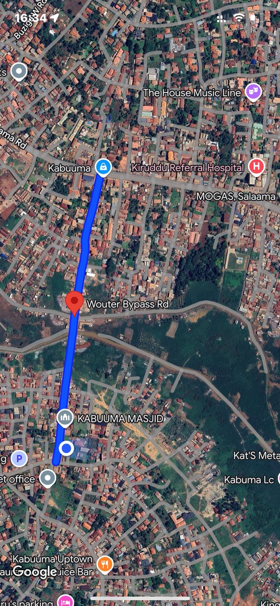 mr_atuheire's tweet photo. Off topic: who owns these “Protocol” cars. I’ve seen many of them around town anyway they get to suffer with this bad road like us... also why is it called WOUTER BYPASS RD. You may think it’s cool on the map kumbe.. https://t.co/PnAbrpI6cK