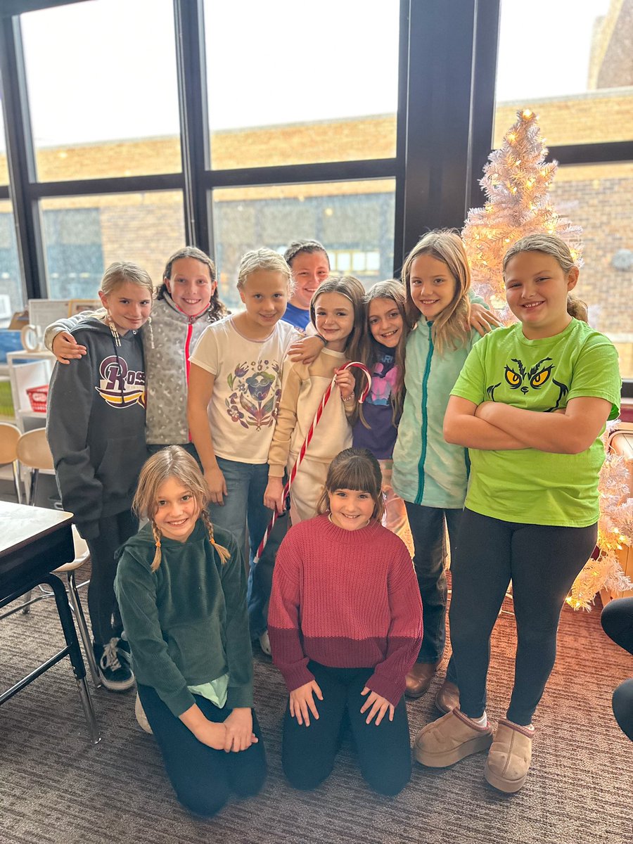 Miss Clemons tweet media