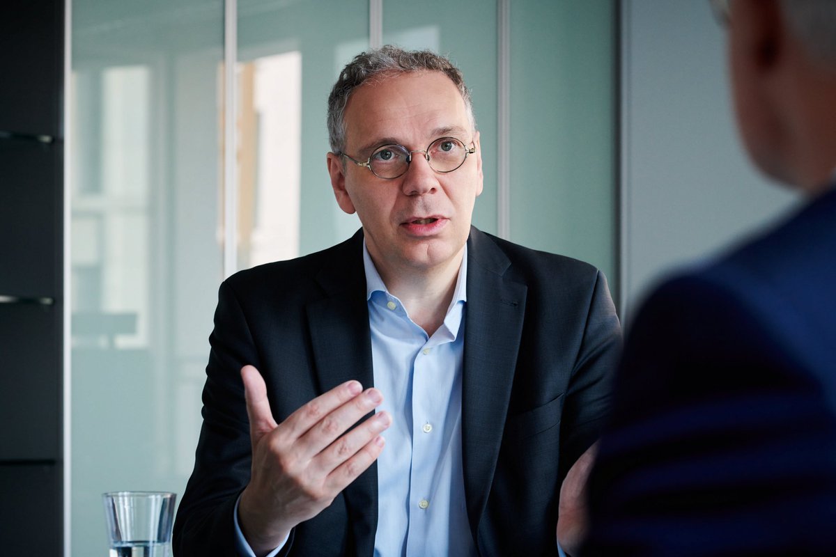 Dr. Marc-Pierre Möll (<a href="/BVMed/">BVMed</a>) zur industriellen Gesundheitswirtschaft, <a href="/spdde/">SPD Parteivorstand 🇪🇺</a> Kanzlerkandidatenkür und die Agenda 2030 vom <a href="/iw_koeln/">Institut der deutschen Wirtschaft</a> – und sonst im berlinbubble Newsletter? <a href="/GrimmRob/">Robert Grimm</a> <a href="/HSchaeferIW/">Holger Schäfer</a> <a href="/bariweiss/">Bari Weiss</a> <a href="/basecamp_debate/">BASECAMP_digital</a> <a href="/BDWi_ev/">BDWi.ev</a> <a href="/aki_g/">Anne-Kathrin Gerstlauer</a> <a href="/_verdi/">Ver.piss.di</a> 

berlinbubble.de/kw-47-dr-marc-…