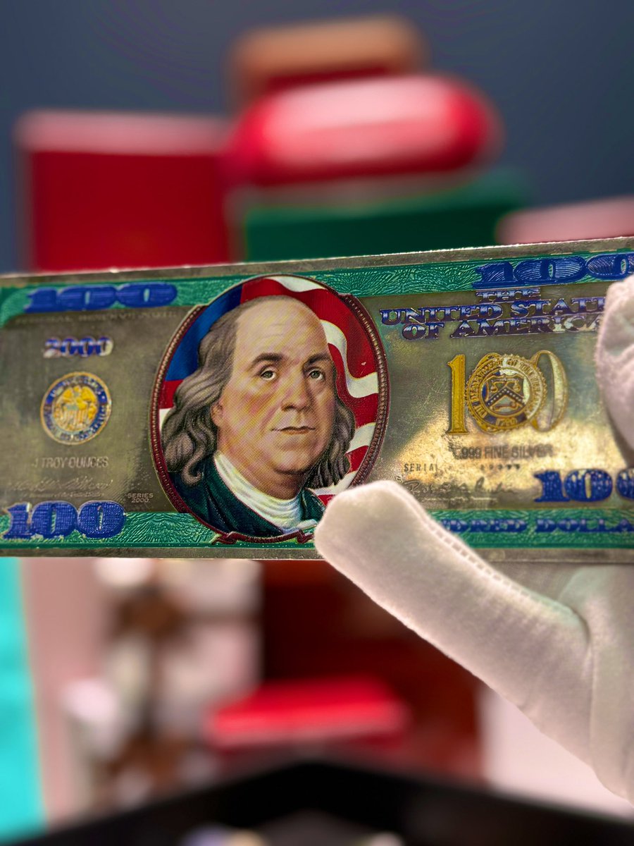 LuxuryWatchGuy1's tweet image. Feeling very patriotic and grateful this morning 🇺🇸 

Giving away this Silver Ben Franklin Piece and some Donald Trump Coins 

Terms 👇

- Must be following @Stablos_store 
- Tag @Stablos_store and tell us who’s your favorite President of all time in the comments 
- ReTweet I’ll…