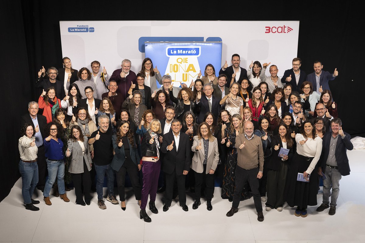 la_marato's tweet photo. ⚡️ Comença la recerca en salut sexual i reproductiva gràcies als donatius de #LaMarató3Cat 2023! 

🔬 La Fundació ha lliurat els diplomes als 52 investigadors premiats, que duran a terme 26 projectes de recerca  

https://t.co/Z6zb8rlLj1 https://t.co/U6njKCBkFM