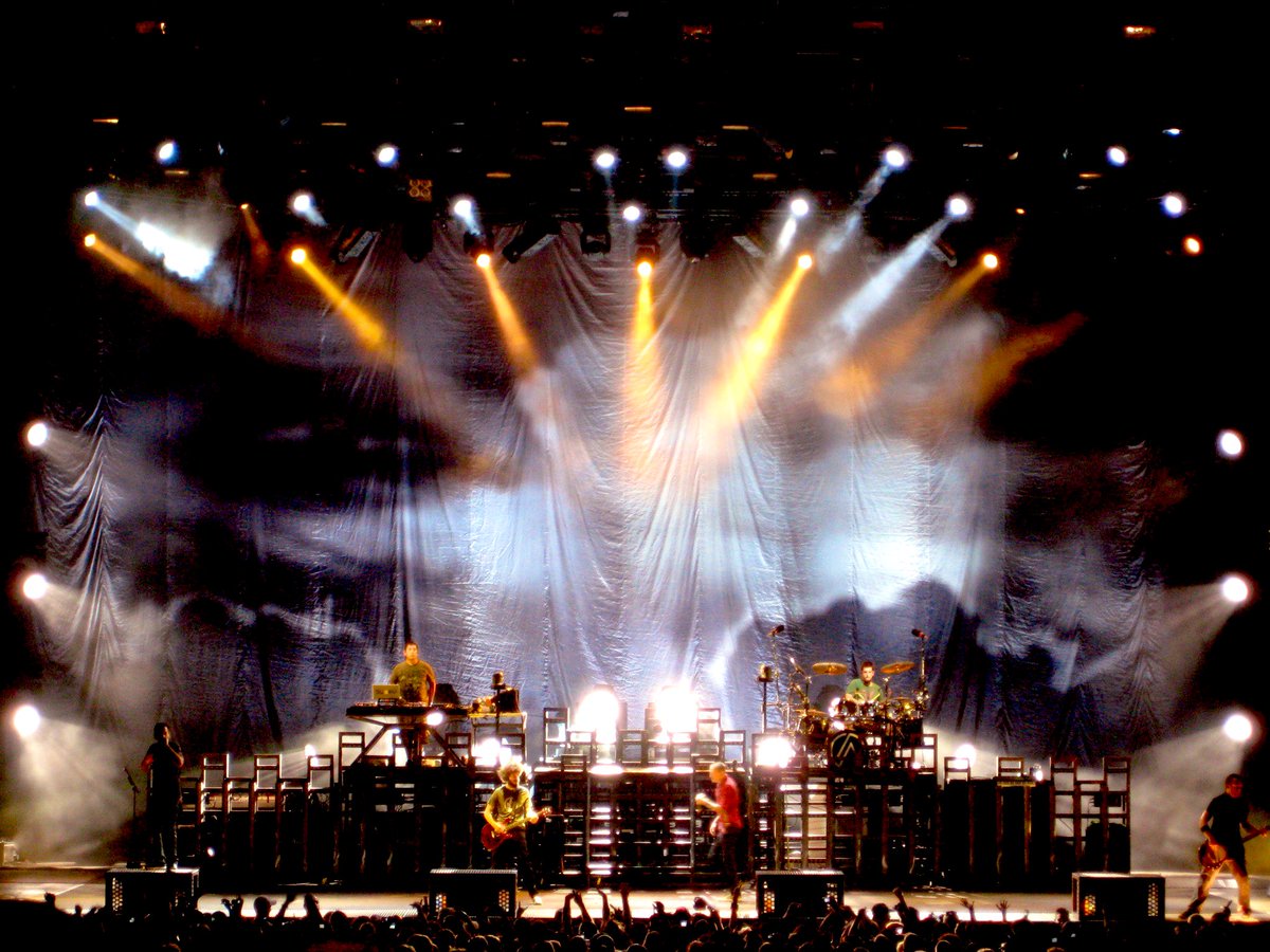 My favorite concert of all time. 
How I miss nights like this with my friends and this unbelievable talented group. RIP Chester. <a href="/linkinpark/">LINKIN PARK</a>